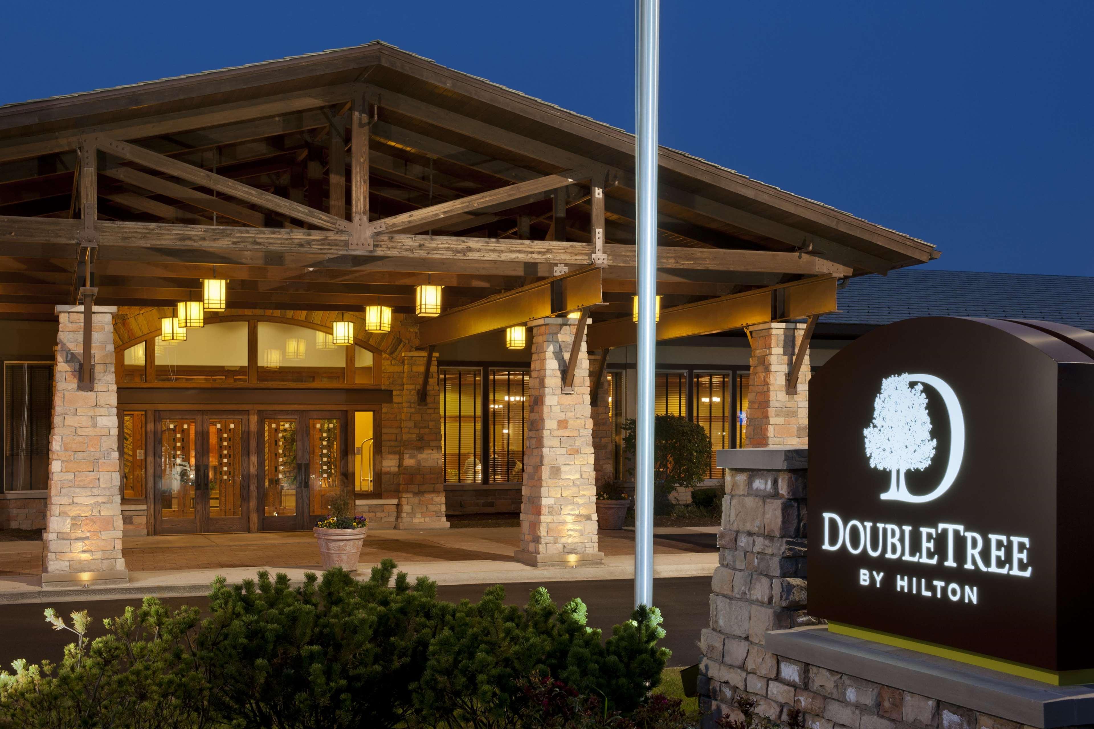 Doubletree By Hilton Libertyville-Mundelein מראה חיצוני תמונה